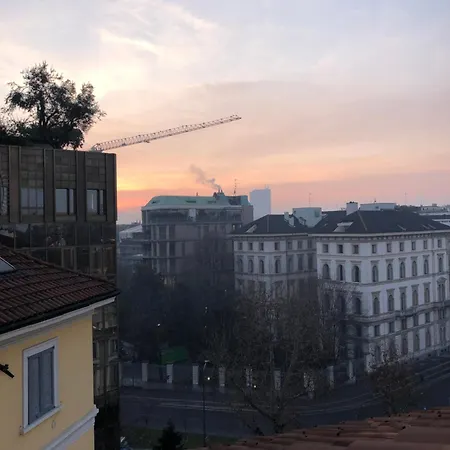 Porta Venezia - San Babila Apartment
